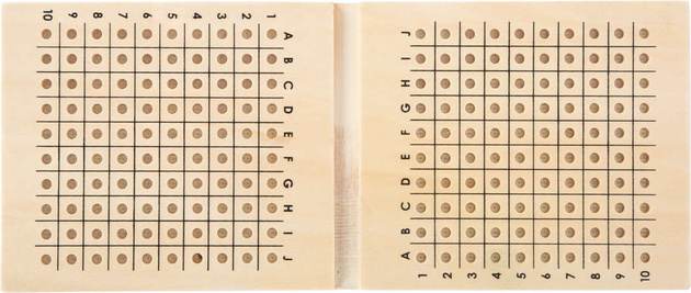 Strategiespiel mit Holzschiffen für Kinder
