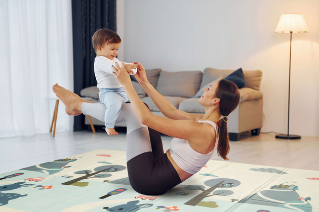 HUMBI Spielmatte Baby, Krabbelmatte, XPE Schaumstoff, Doppelseitig, Flatbar, Wasserdicht, Extra Größe, Teppich Babymatte, Rutschfest, 200x180x1 cm Pastellfarbene Straßenbäume, Hirsche, kontrastierende Bilder