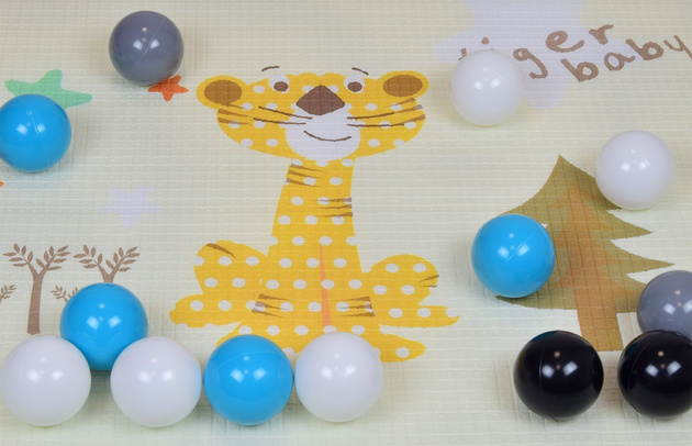 Humbi Doppelseitige pädagogische Schaumstoffmatte, 180 x 150 x 2 cm, pastellfarben, dick, Straßentiere