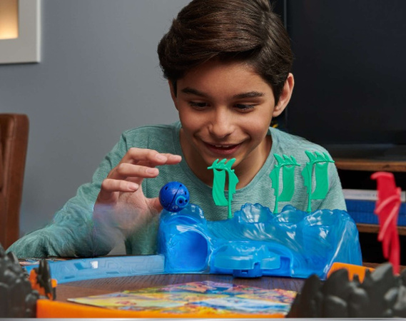 Bakugan Training Set + Spidra Insekt Clan Figur Grün Strategie Spiel