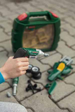 Koffer mit Auto und Bosch-Schraubendreher für Kinder Klein