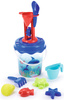 Sand- und Wasserspielzeugset in einem Eimer