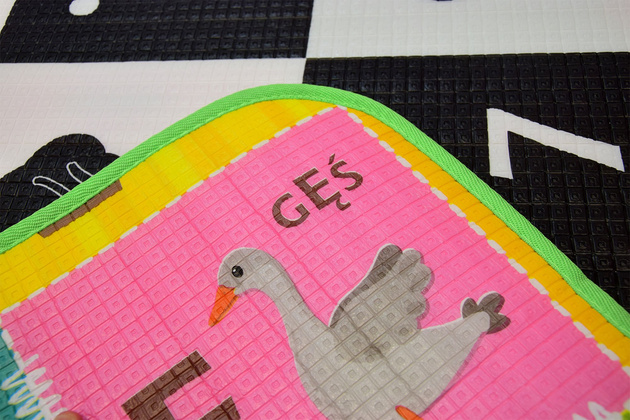 Humbi Schaumstoff doppelseitige Lernmatte Schachbrett Kontrastbilder Polnisches Alphabet 180 x 120 x 1 cm