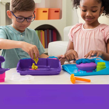 Kinetic Sand Kunststoff Kinetic Sand Set Squish Motion Koffer 3 Sande + Zubehör