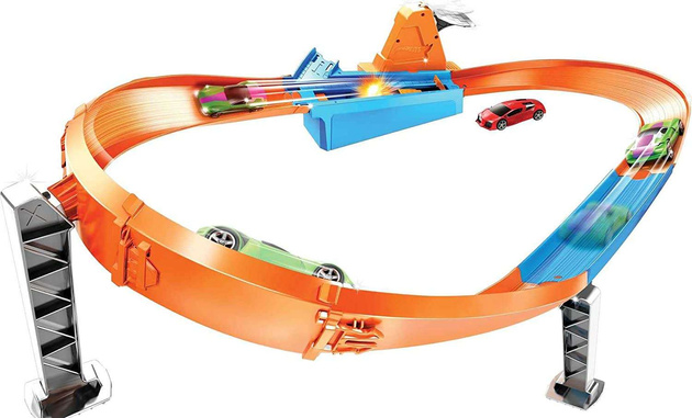Hot Wheels Fast Track Set + Auto
