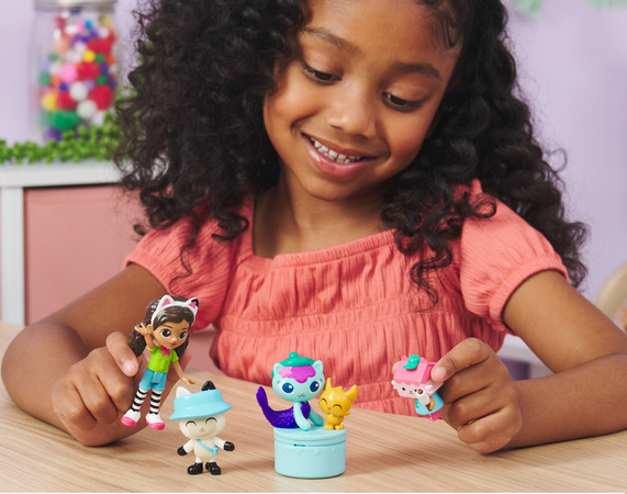 Gabby's Dollhouse Camping Set mit 4 Figuren + Überraschungszubehör