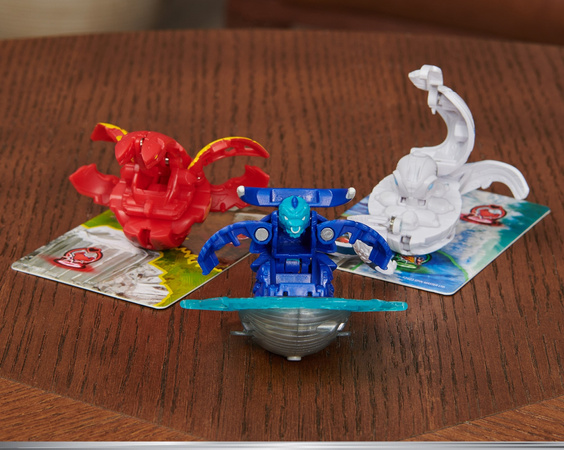 Bakugan Starter Pack Strategie Spiel Set 3 Figuren Special Attack Nillious