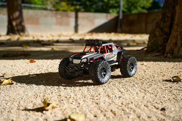 Ferngesteuerter Geländewagen AC Badland Explorer RC light