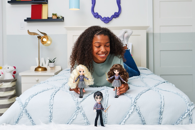 Harry Potter Puppe Figur mit Zauberstab Luna Lovegood 20 cm