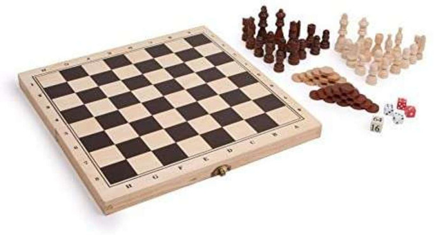 Set mit klassischen 3-in-1-Spielen in einer Schachtel