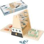 Strategiespiel mit Holzschiffen für Kinder