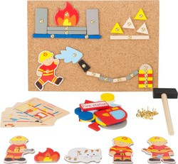 Stampfende Feuerwehr Korkplatte Holzpuzzle + Hammer
