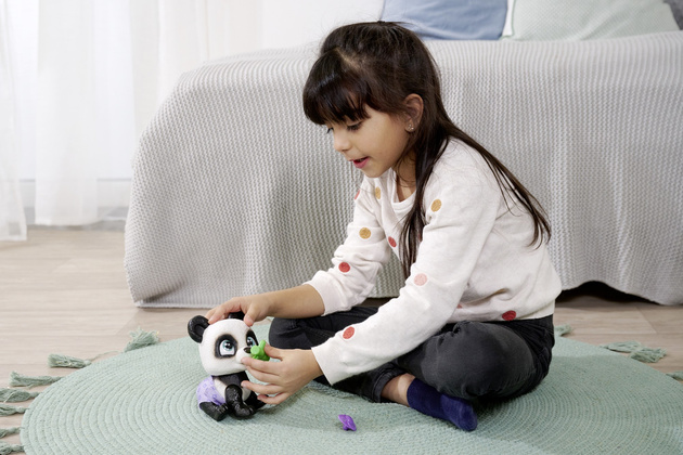 Pamper Petz Pando Interaktive Figur trinkt Pipi + Zubehör Diaper Gang