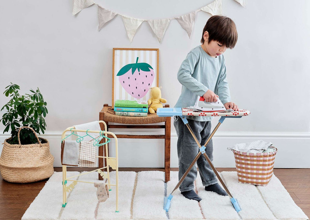 Bügelbrett, Bügeleisen und Trockner für Kinder Casdon Haushaltsgeräte