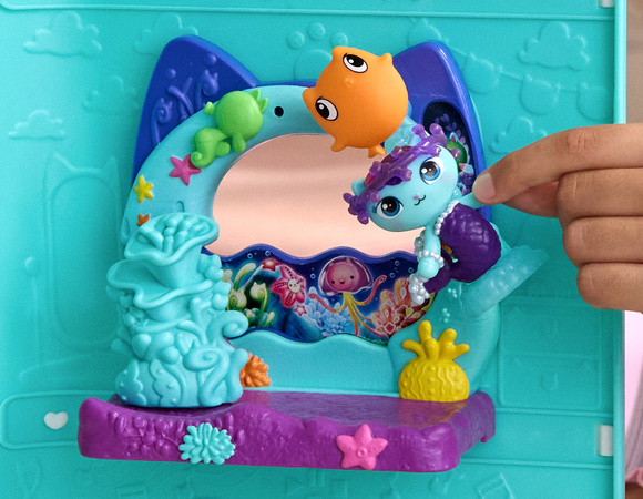 Gabby's Dollhouse the Kinofilm Balkon-Set mit Aquarium Meerjungfrau Figur + Zubehör Gabby's Dollhouse the Kinofilm