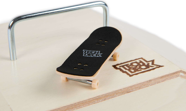 Tech Deck Shred Pyramiden Set Holzrampenset + Zubehör mit Metallschiene