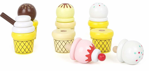 Kleiner hölzerner Eiscreme-Wagen Eisdiele mit Fuß