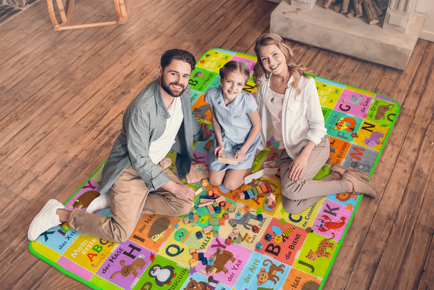 Humbi doppelseitige Lernmatte aus Schaumstoff mit deutschem Alphabet EPE 180x150x1 cm