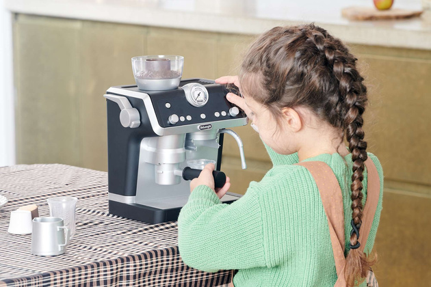Spielzeug-Kaffeemaschine mit Milchaufschäumer DeLonghi Little Barista Set