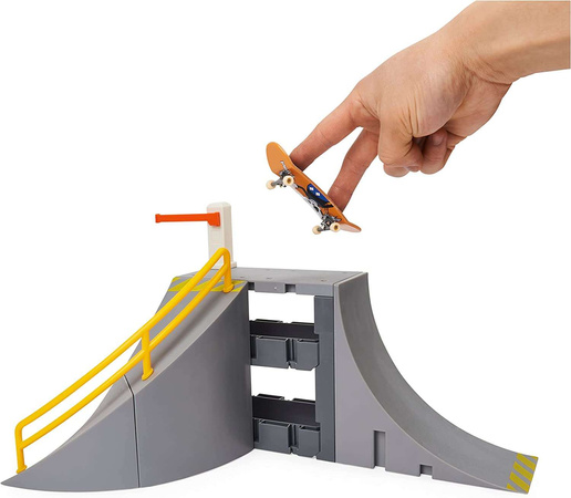 Tech Deck Ramp SK8 Garage Fingerboard + Blind Skateboard