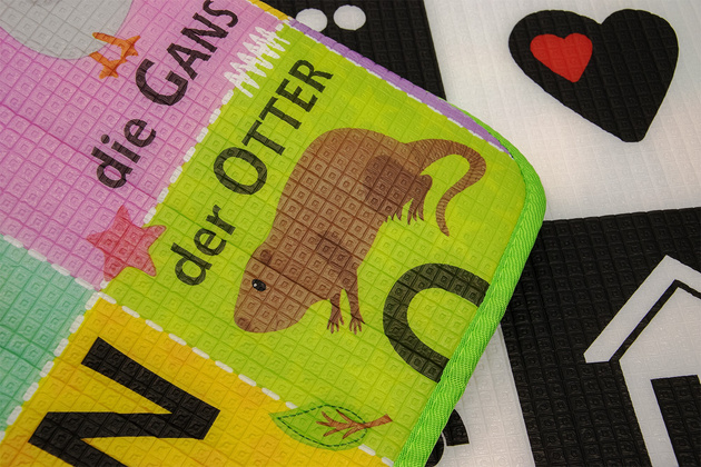 Humbi doppelseitige Lernmatte aus Schaumstoff mit deutschem Alphabet EPE 180x150x1 cm